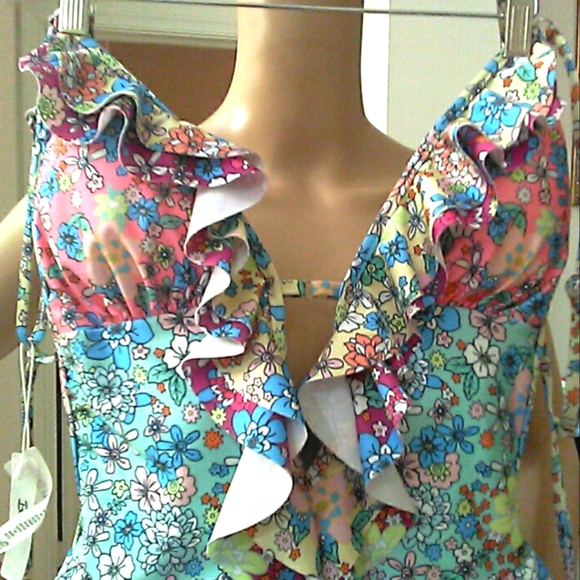 BNWT BIKINISHE Blue & Pink Ruffled BATHING SUIT W/ PADS FULL BACK FLORAL SZ. LG - Picture 3 of 9